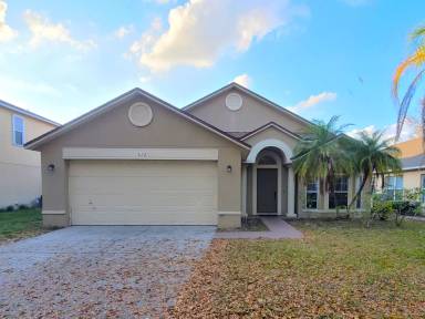 Main picture of 572 Lancer Oak Dr