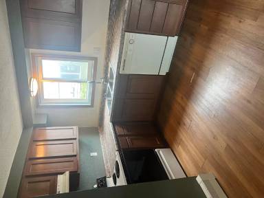 Main picture of 890 33rd Ave