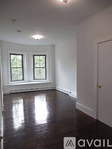 Main picture of 100-12 Willow St