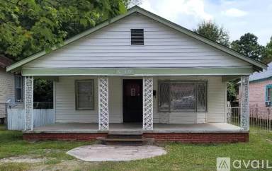 Main picture of 610 Tuttle St