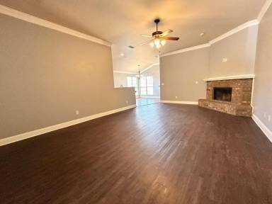 Main picture of 5612 109th St