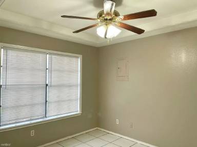 Main picture of 624 S Pleasantview Dr