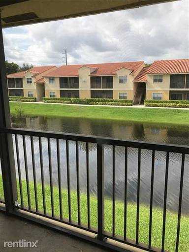 Main picture of 1227 SW 46th Ave