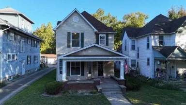 Main picture of 178 E Main St