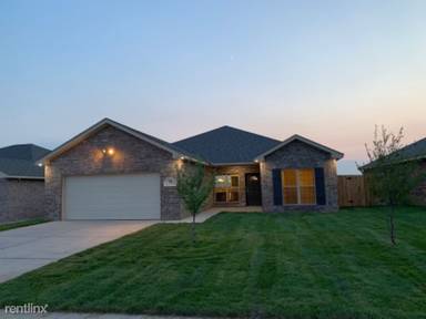 Main picture of 7904 Tradition Pkwy