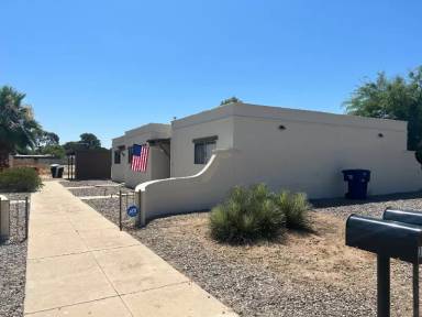 Main picture of 3530 N Tucson Blvd