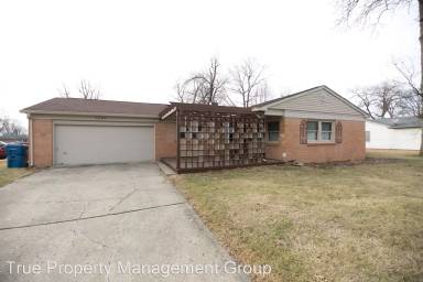 Main picture of 3244 Roseway Dr