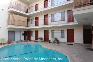 Main picture of 1114 N Clark St