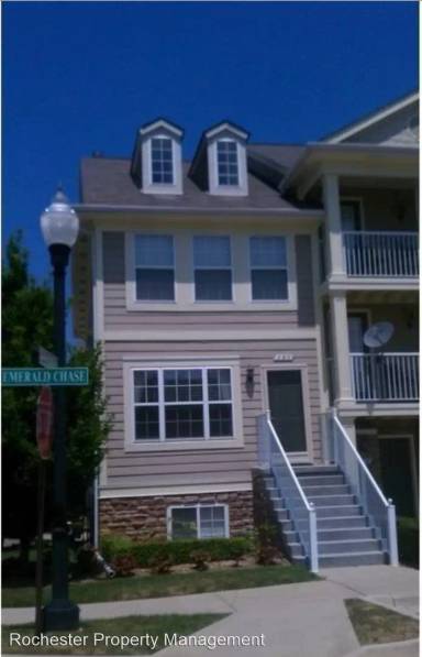 Main picture of 101 Emerald Chase Dr