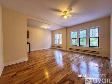 Main picture of 620-30 W Cornelia Ave