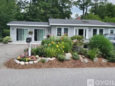 Main picture of 12 Moccasin Ln