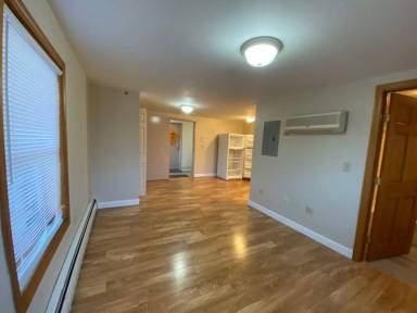 Main picture of 478 Main St