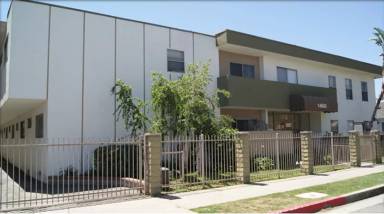Main picture of 14600 Magnolia Blvd