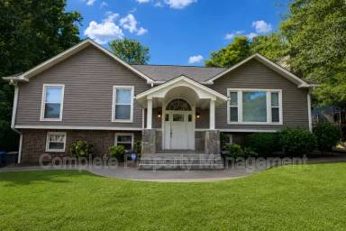 Main picture of 604 Farr Cir
