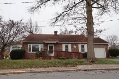Main picture of 202 N Grant St