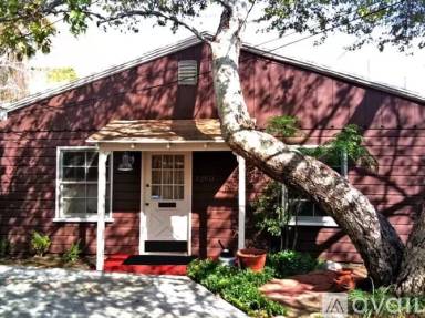 Main picture of 1260 N Hudson Ave
