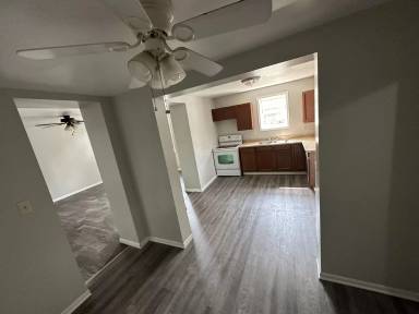 Main picture of 105 W Emeline St