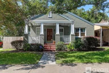 Main picture of 1 Darlington Ave