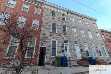 Main picture of 780 W Hamburg St