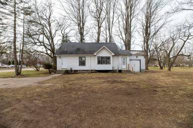 Main picture of 2824 W Jolly Rd