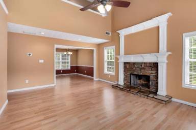 Main picture of 110 Brighton Dr