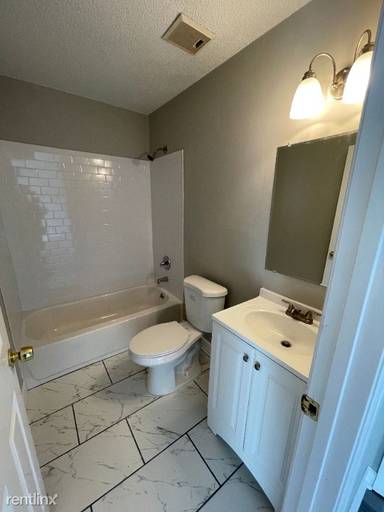 Main picture of 1820 Westchester Dr