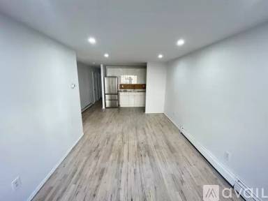 Main picture of 249 Tompkins Ave