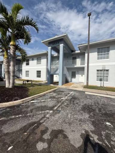 Main picture of 8555 Bernwood Cove Loop