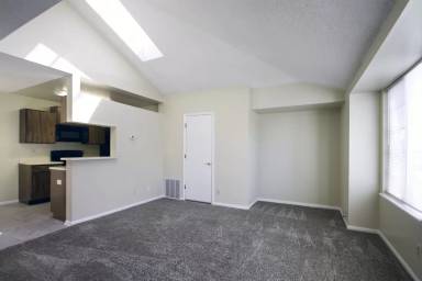 Main picture of 861 S Uravan Ct