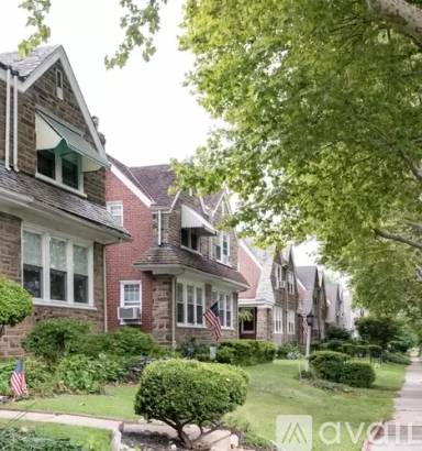Main picture of 742 Longshore Ave