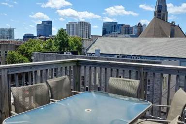 Main picture of 315 S Regester St