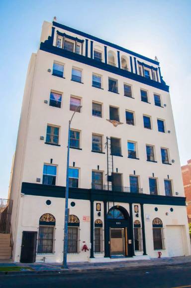 Main picture of 758 S Ardmore Ave