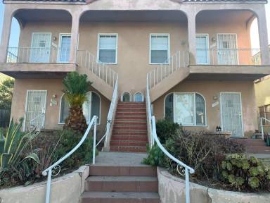 Main picture of 2216 Locust Ave