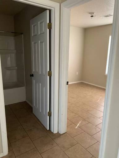Main picture of 3607 S Pocola Blvd