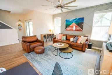 Main picture of 1380 Elm St