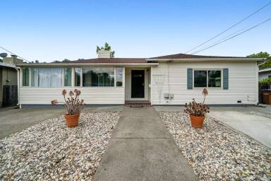 Main picture of 79 Billou St