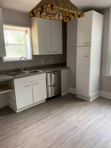 Main picture of 806 N 5th Ave