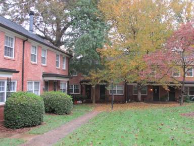 Main picture of 200 N Laurel Ave