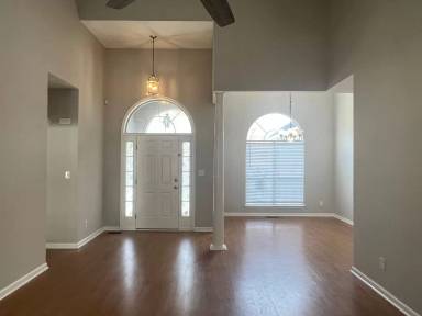 Main picture of 253 Chadwick Cir