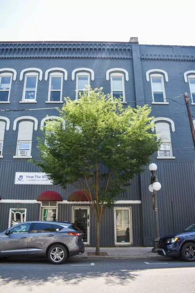 Main picture of 201 1/2 E Main St