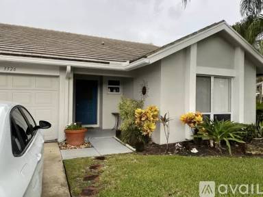 Main picture of 3326 SW Villa Pl