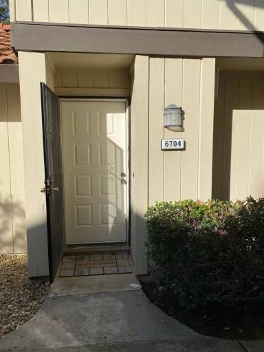 Main picture of 6704 Calvine Rd