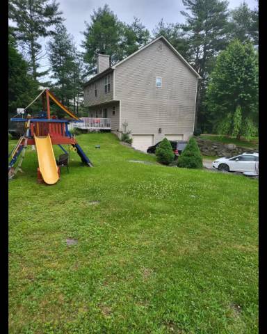 Main picture of 560 Airport Rd