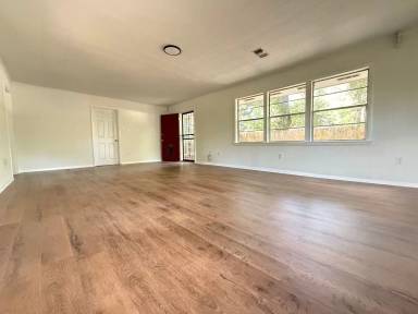 Main picture of 1821 Grove Hill Ln