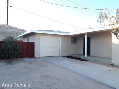 Main picture of 910 Lillian Dr