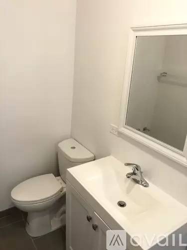 Main picture of 1644 W Pratt Blvd