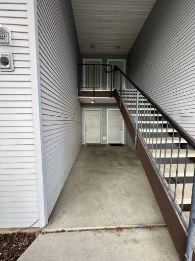 Main picture of 122 W South Ave