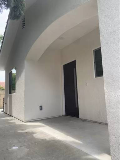 Main picture of 16119 Redwood St