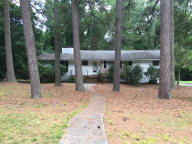 Main picture of 717 Williams Cir