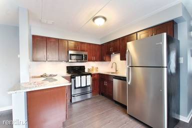 Main picture of 426 Wesley Ave